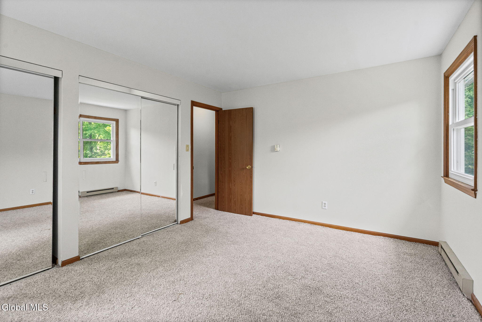 756 Hampshire Seat Niskayuna NY 12309