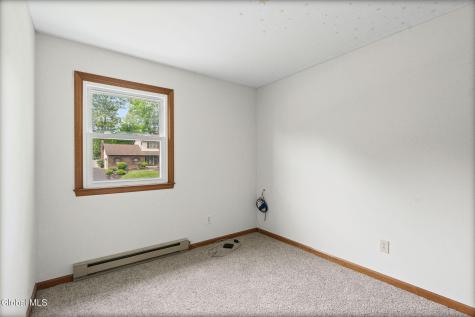 756 Hampshire Seat Niskayuna NY 12309