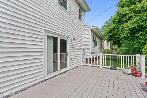 756 Hampshire Seat Niskayuna NY 12309