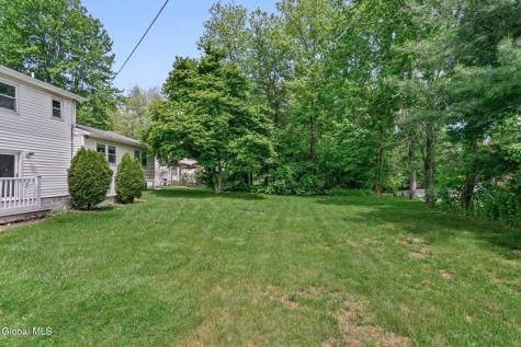 756 Hampshire Seat Niskayuna NY 12309