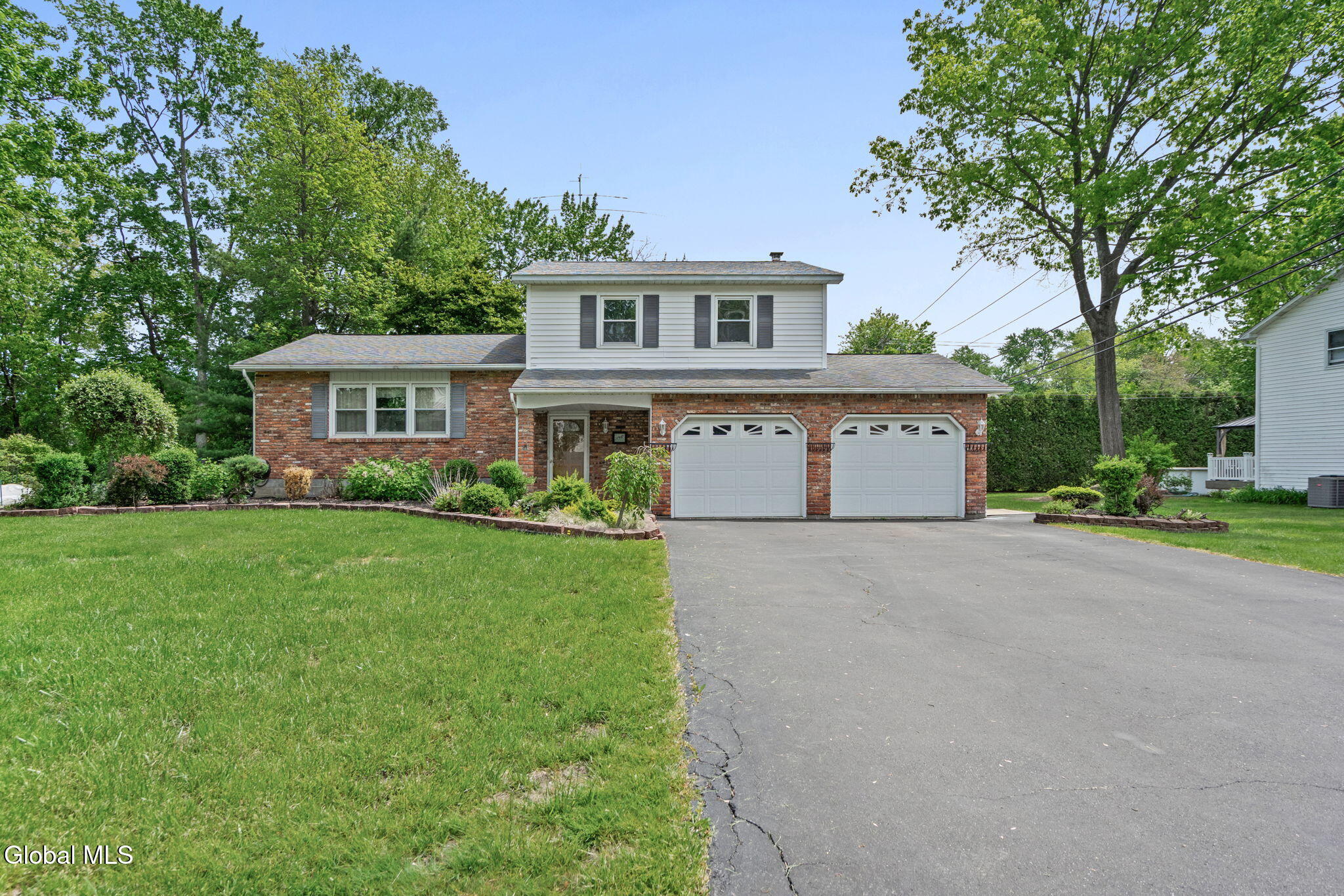 756 Hampshire Seat Niskayuna NY 12309