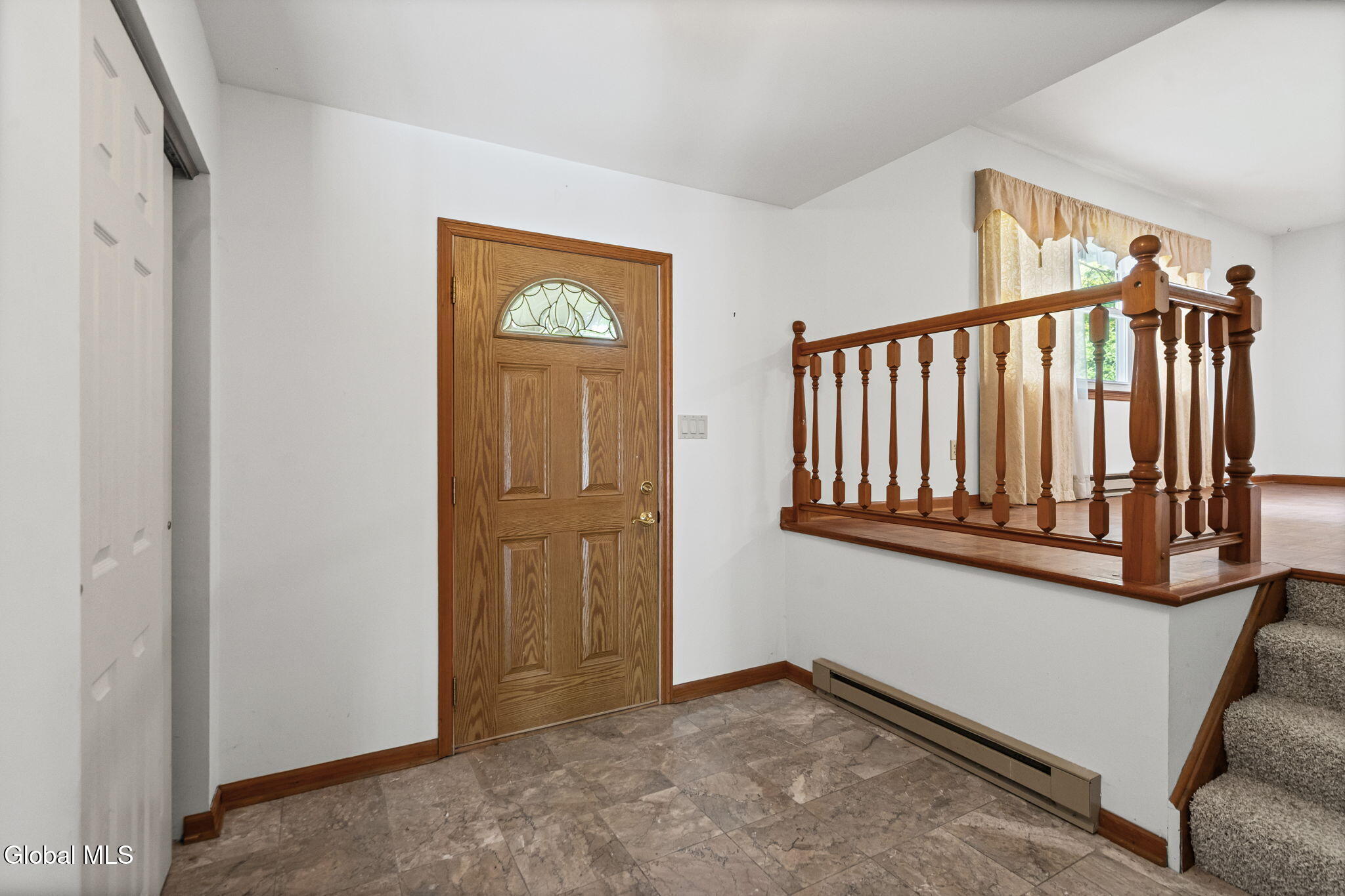 756 Hampshire Seat Niskayuna NY 12309