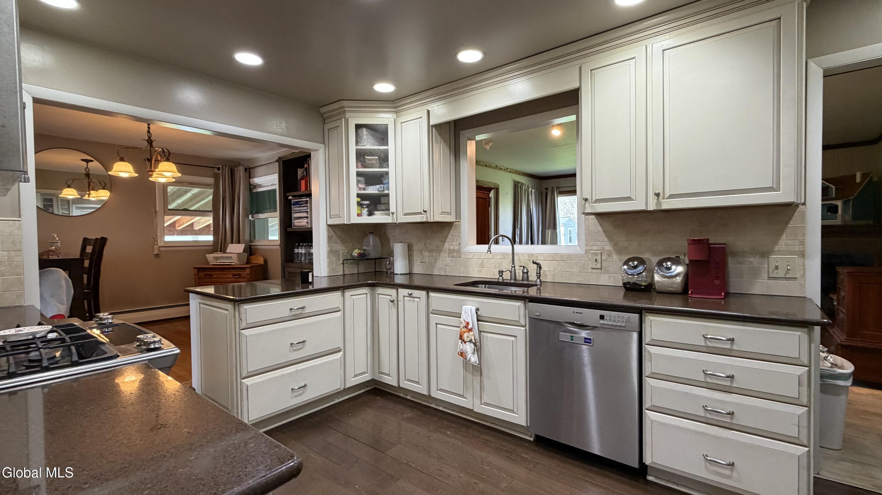 23 Mcconnell Avenue Ravena NY 12143