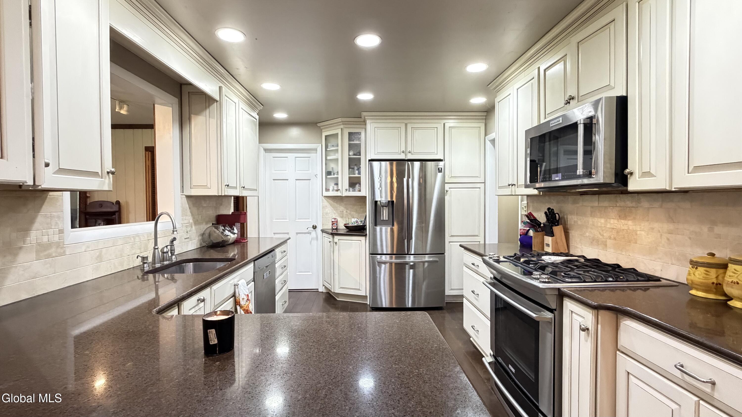 23 Mcconnell Avenue Ravena NY 12143