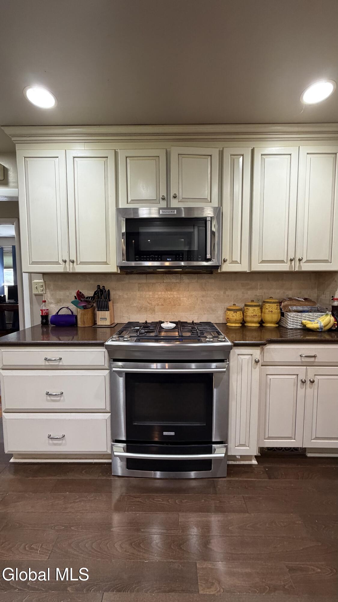 23 Mcconnell Avenue Ravena NY 12143