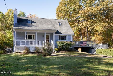 829 Middle Street Niskayuna NY 12309