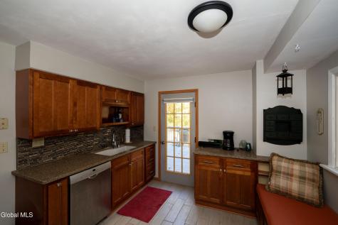 829 Middle Street Niskayuna NY 12309