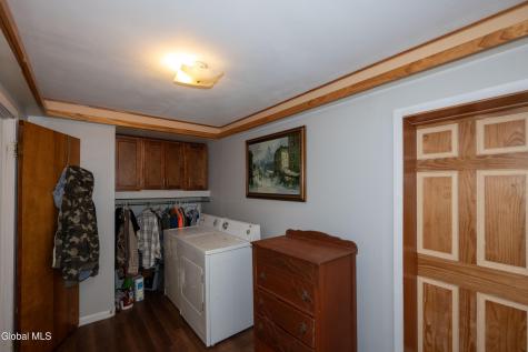 829 Middle Street Niskayuna NY 12309