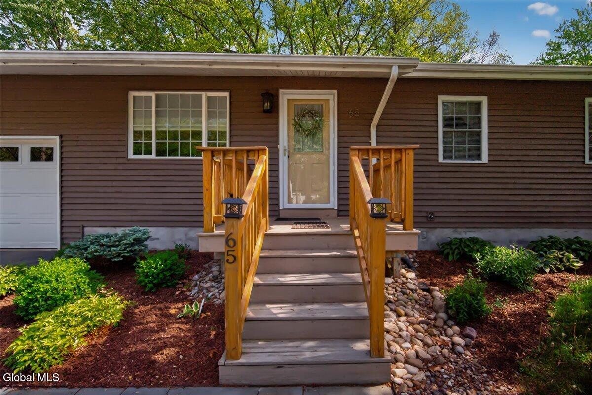 65 Curt Boulevard Saratoga Springs NY 12866