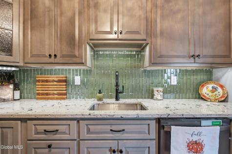 2012 Patton Drive Schenectady NY 12303