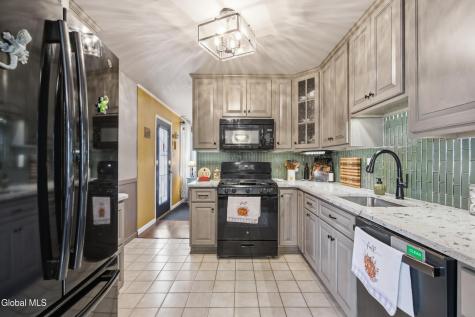 2012 Patton Drive Schenectady NY 12303