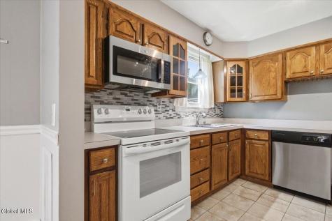 1 Hillview Court Wynantskill NY 12198
