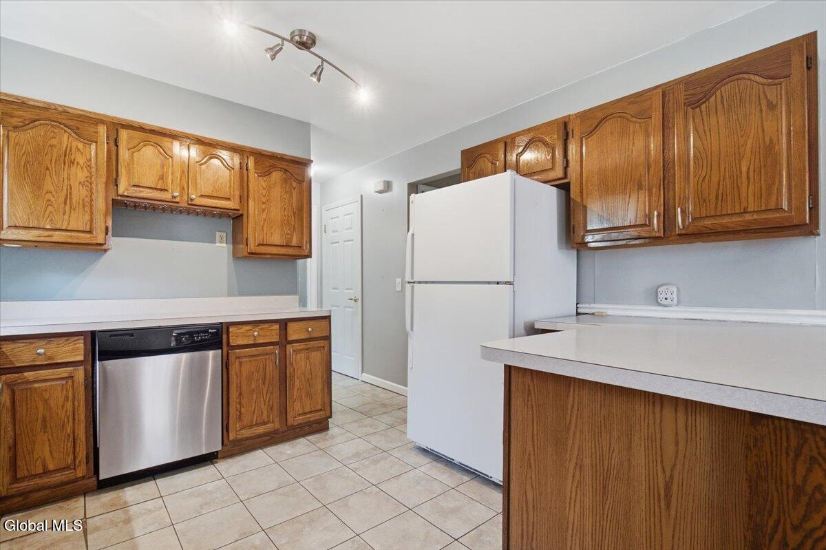 1 Hillview Court Wynantskill NY 12198