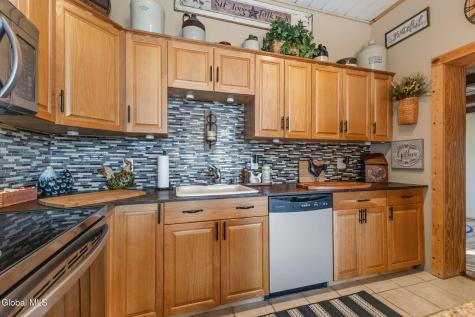 1627 Putnam Road Schenectady NY 12306