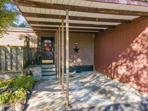 1627 Putnam Road Schenectady NY 12306