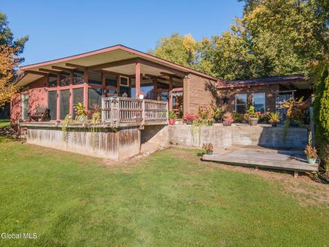 1627 Putnam Road Schenectady NY 12306