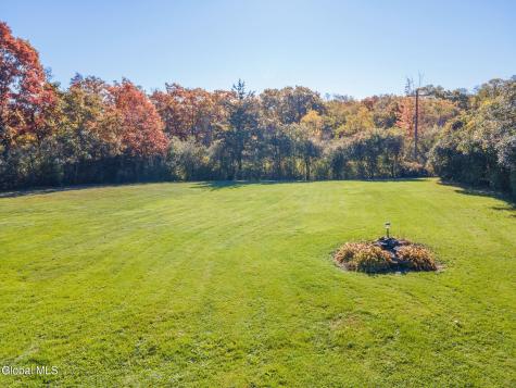1627 Putnam Road Schenectady NY 12306