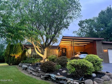 1627 Putnam Road Schenectady NY 12306
