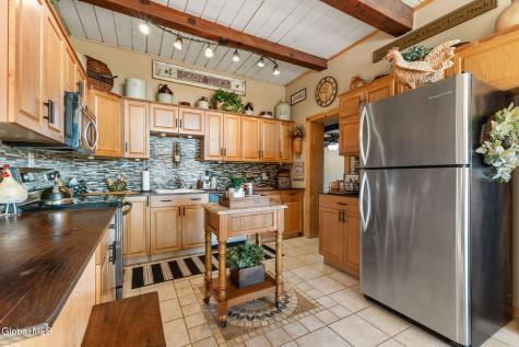 1627 Putnam Road Schenectady NY 12306