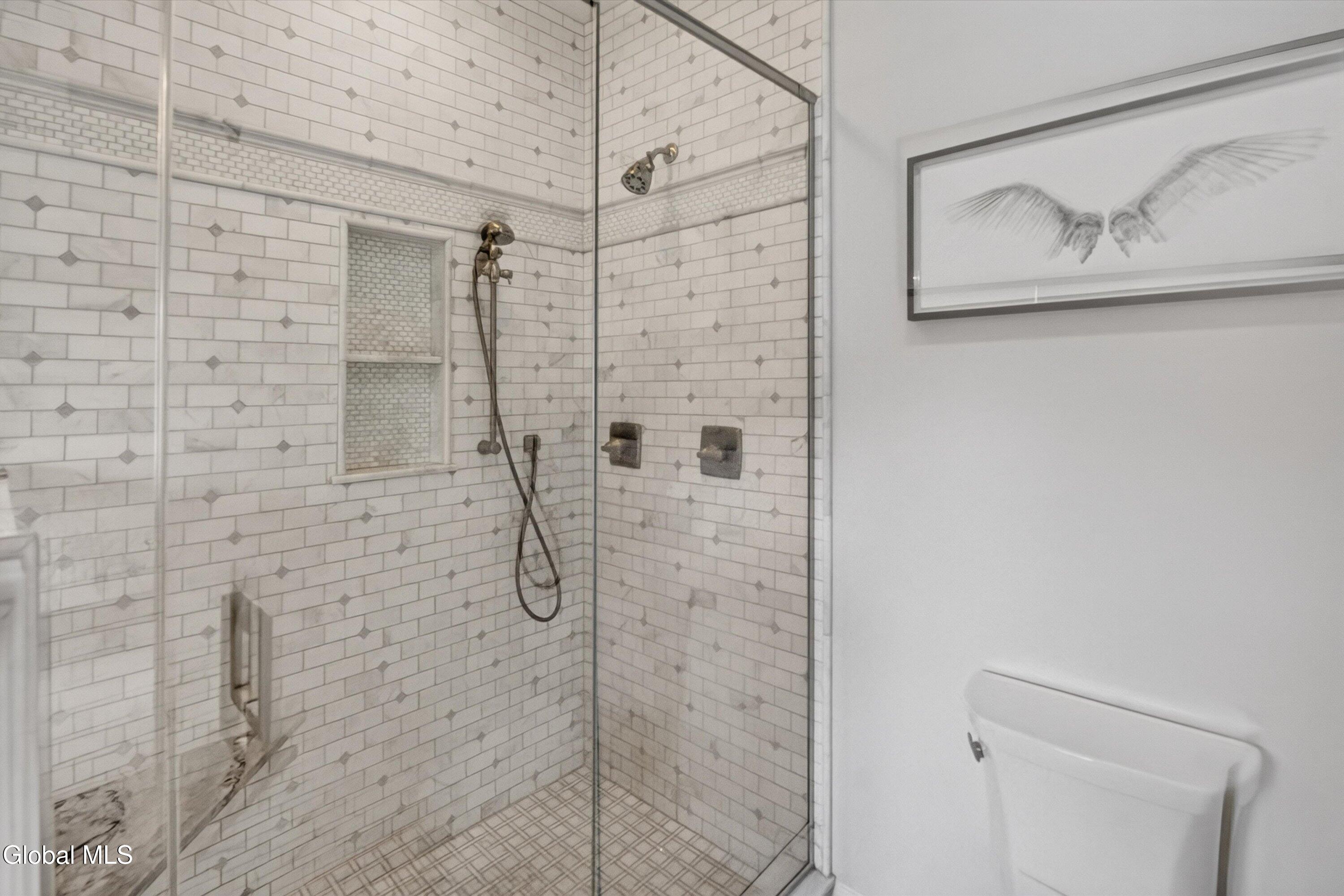 6 Isabel Court Colonie NY 12205
