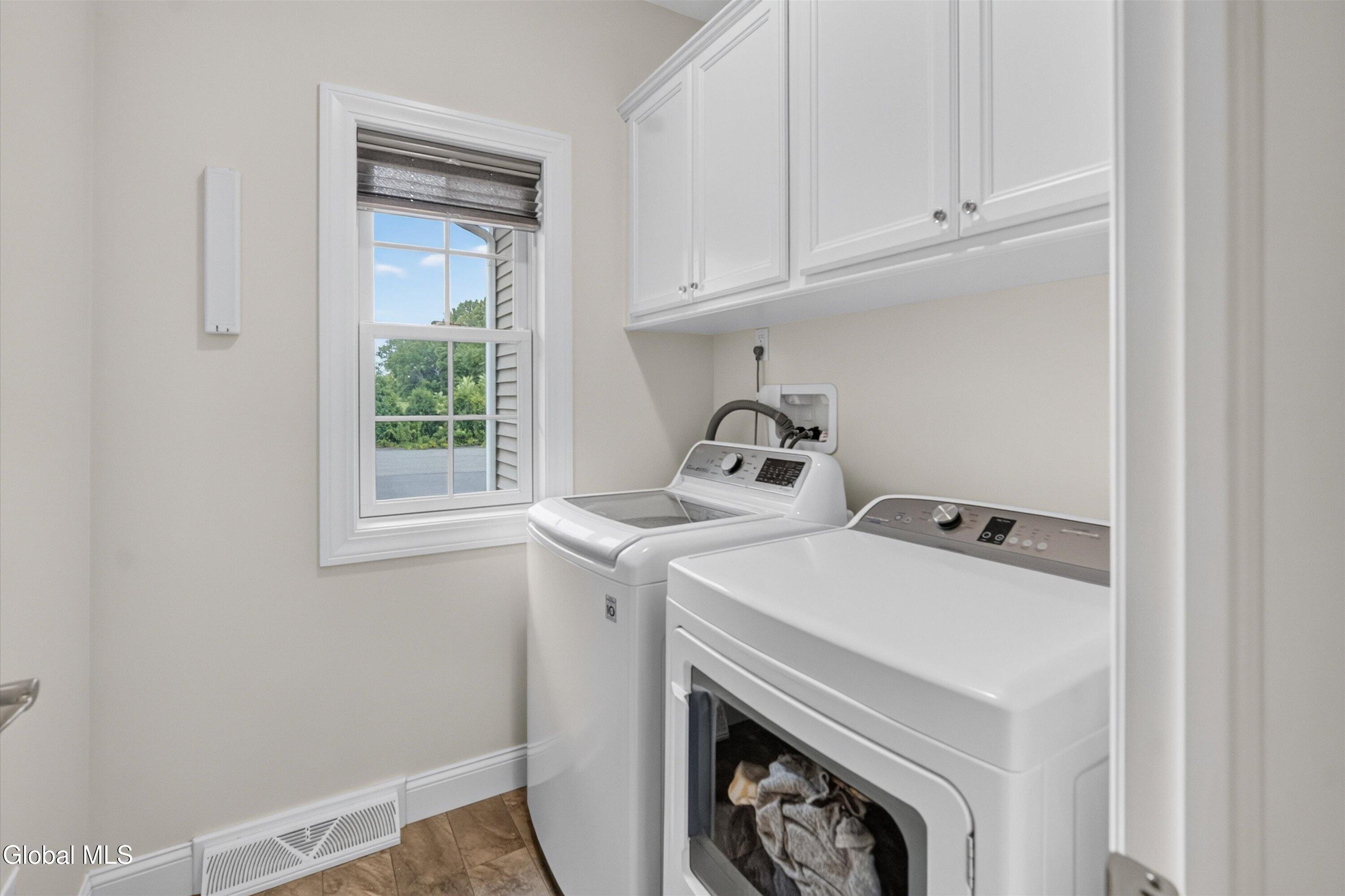 6 Isabel Court Colonie NY 12205