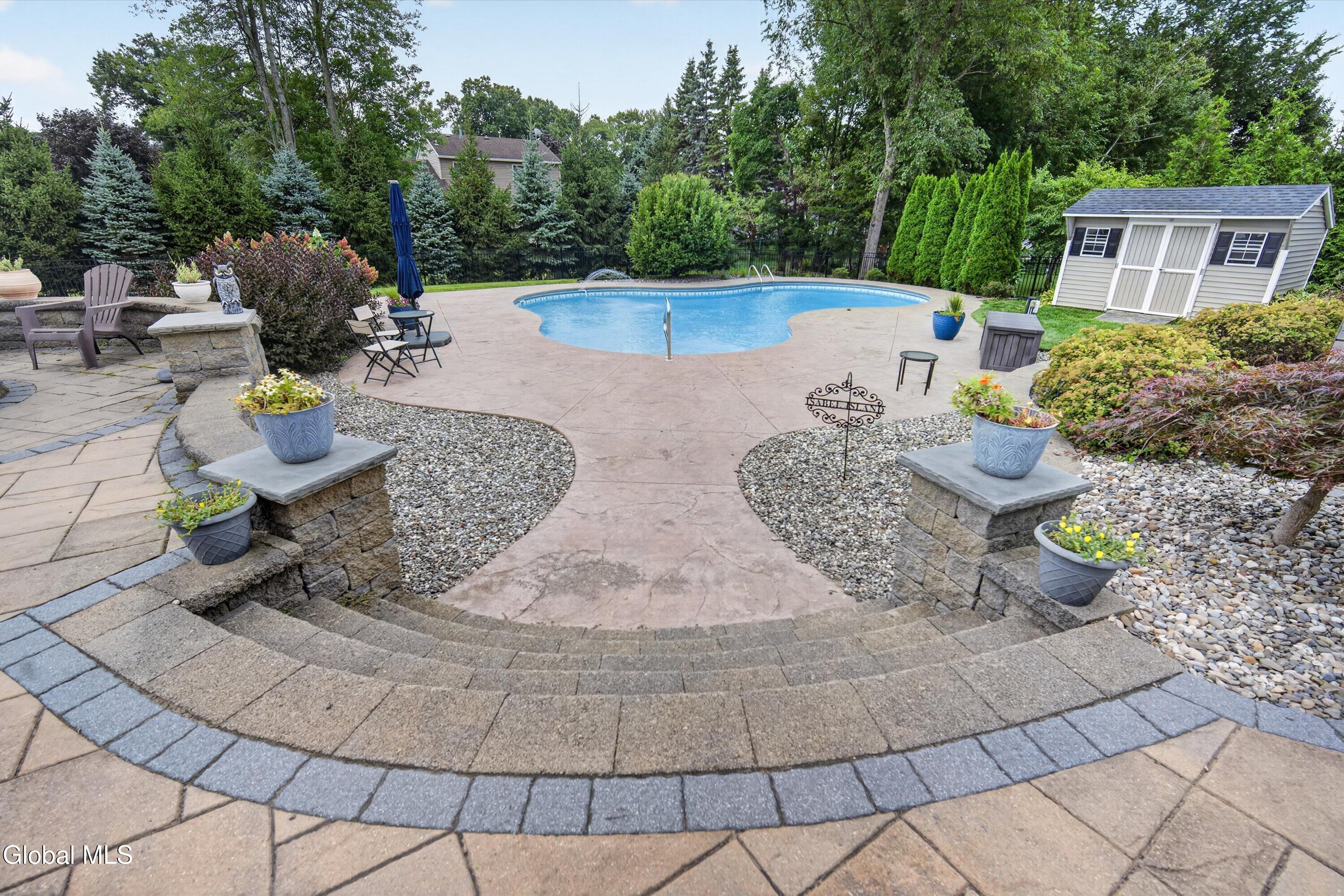 6 Isabel Court Colonie NY 12205