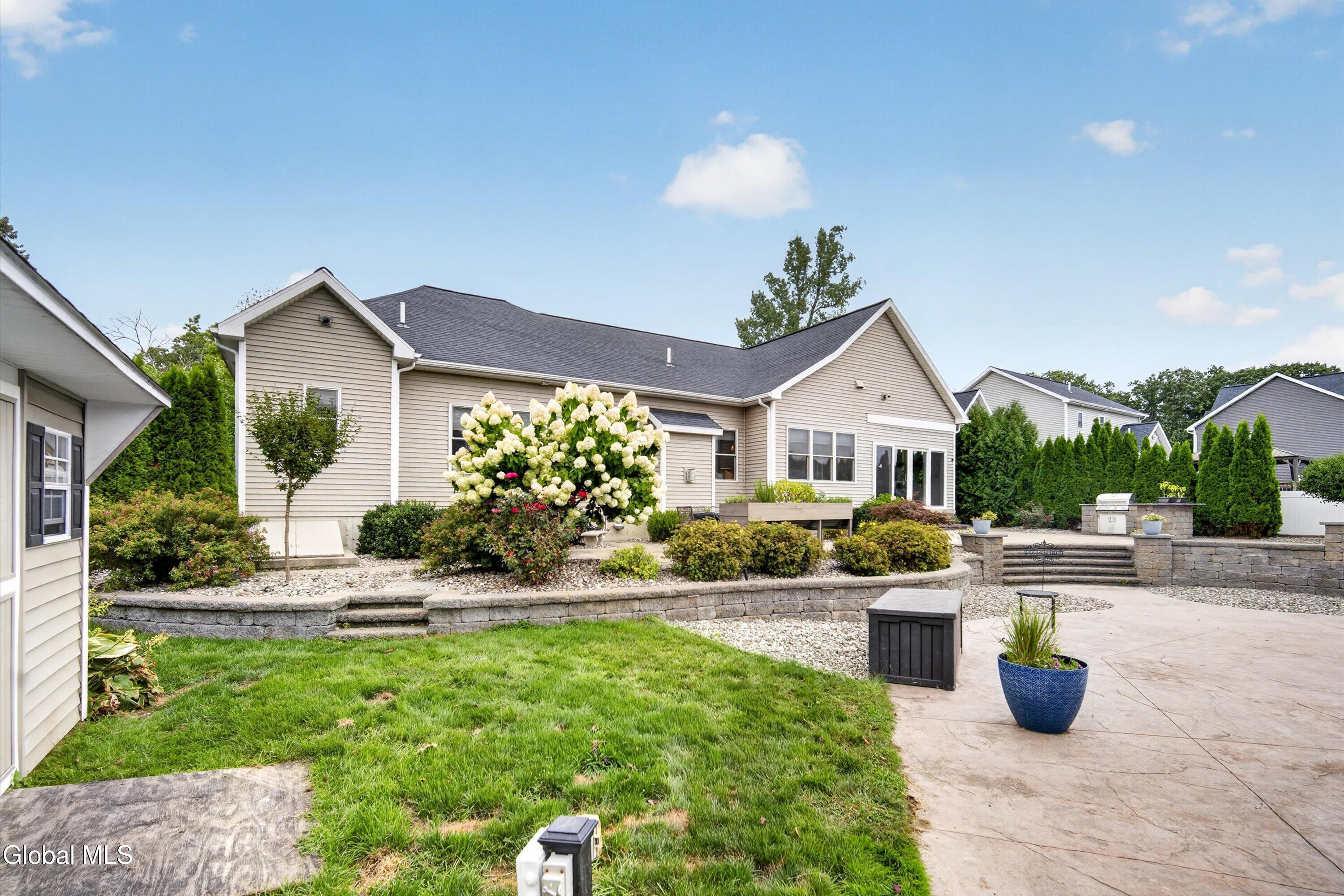 6 Isabel Court Colonie NY 12205