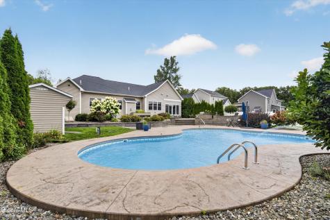 6 Isabel Court Colonie NY 12205