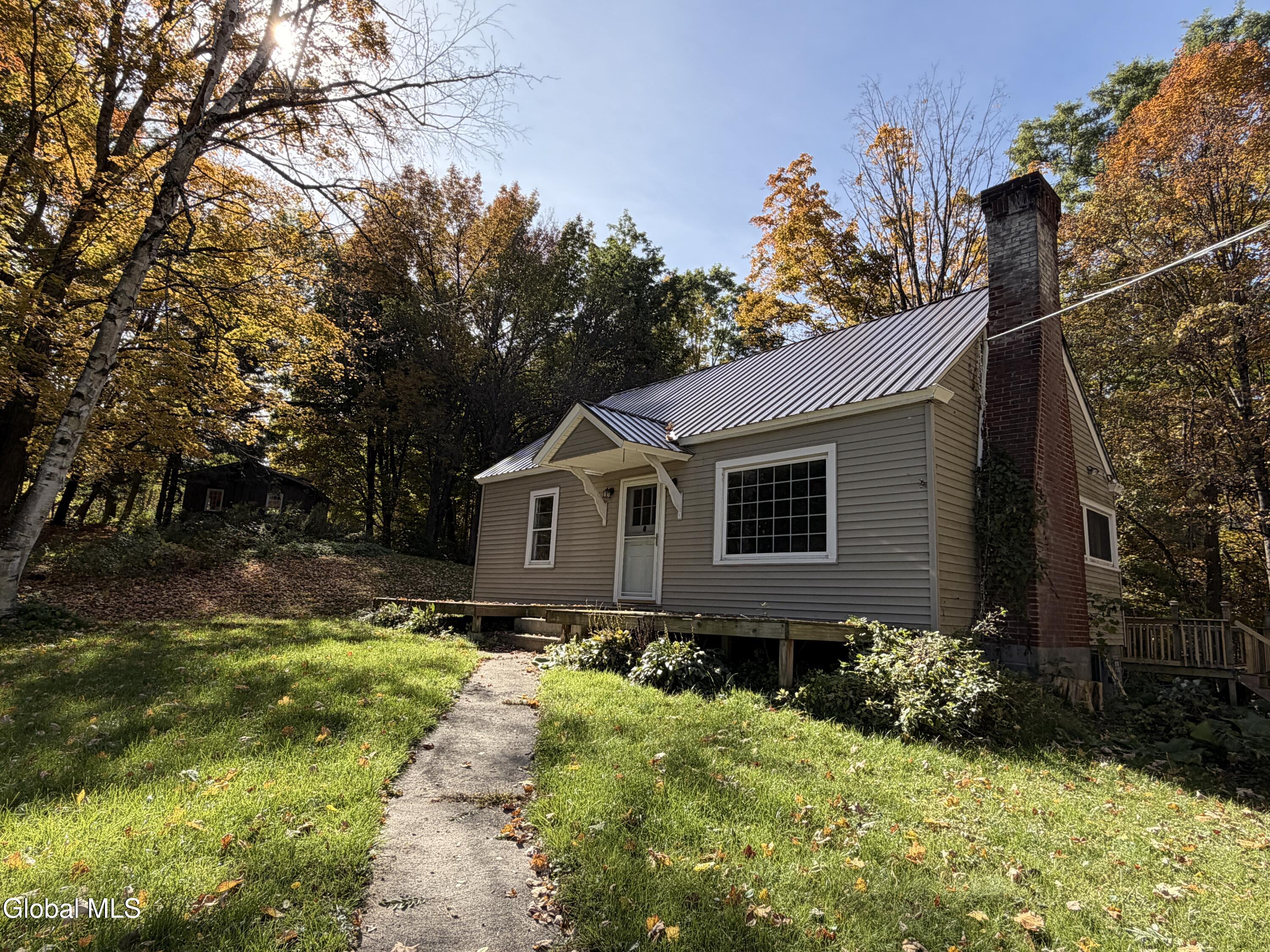 2044 Creek Road Crown Point NY 12928