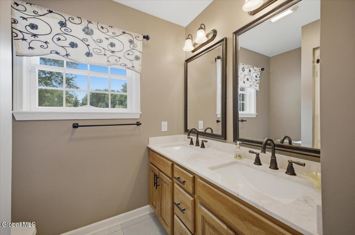 36 Clarendon Road Albany NY 12203