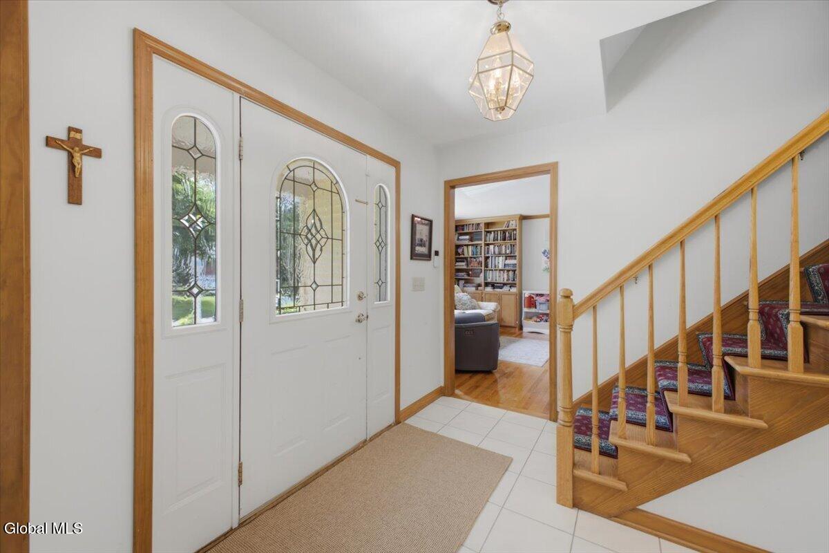 36 Clarendon Road Albany NY 12203