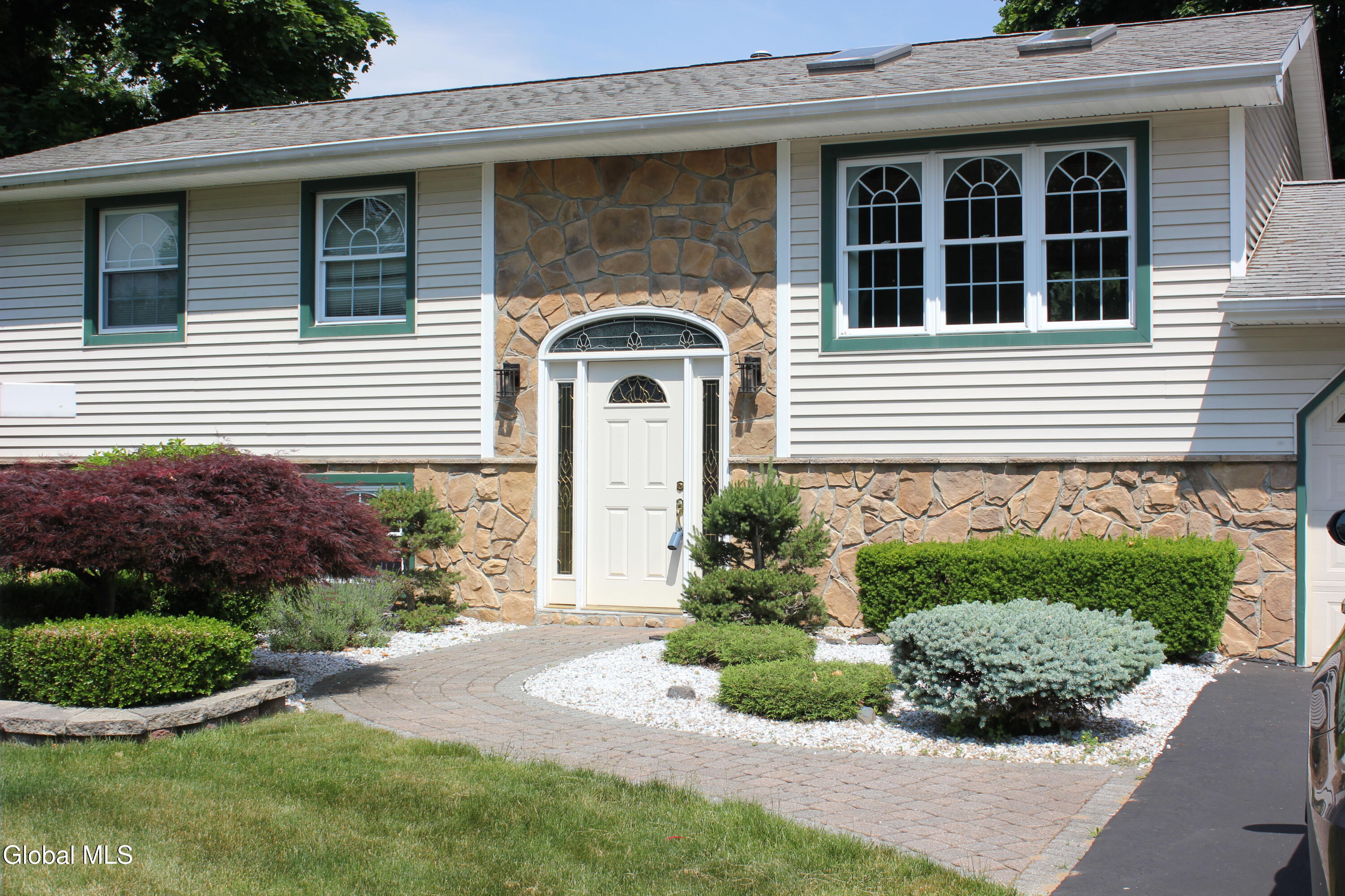 4 Mari Nol Circle Halfmoon NY 12065