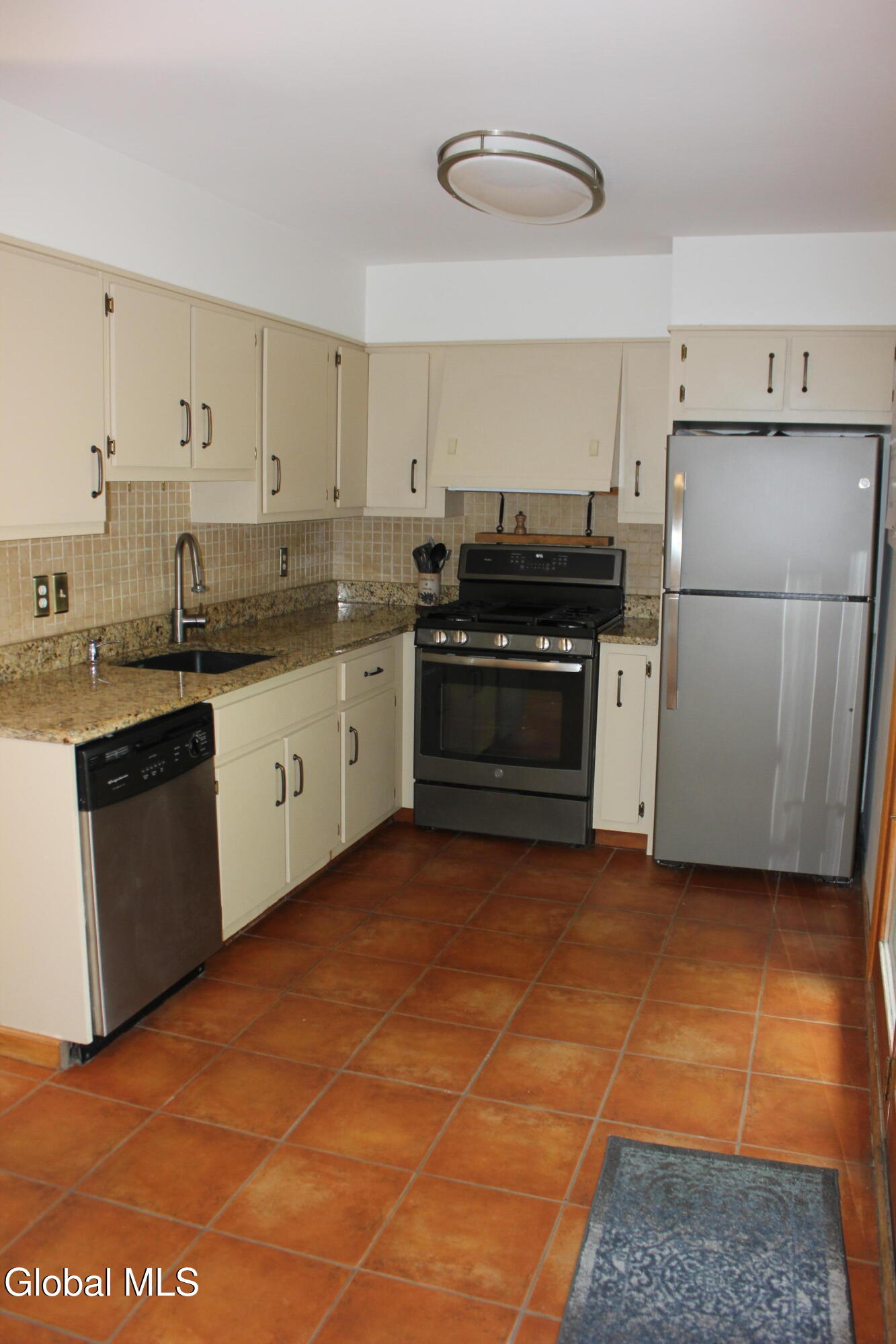 4 Mari Nol Circle Halfmoon NY 12065