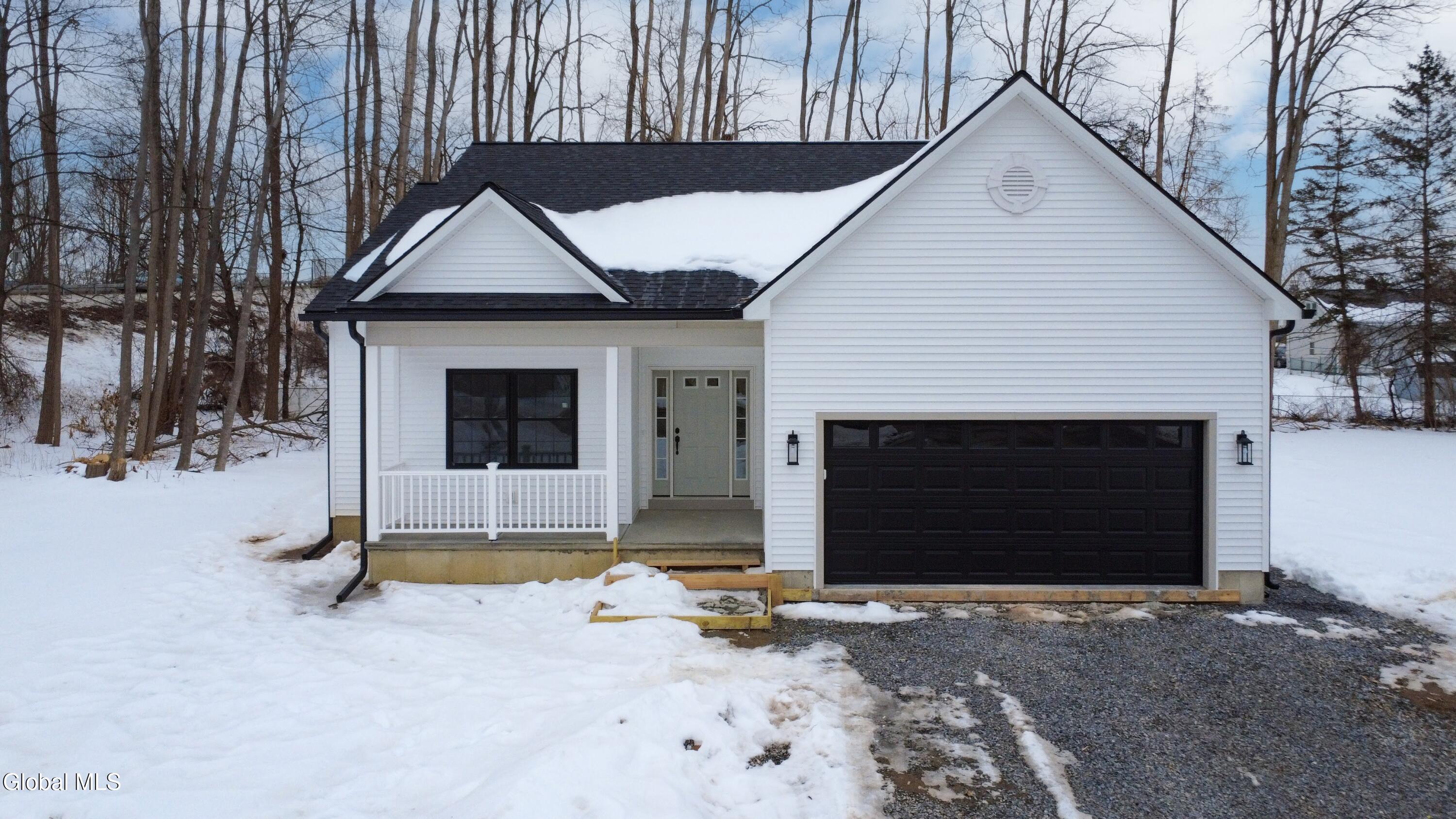 102 Anna Court Schenectady NY 12306