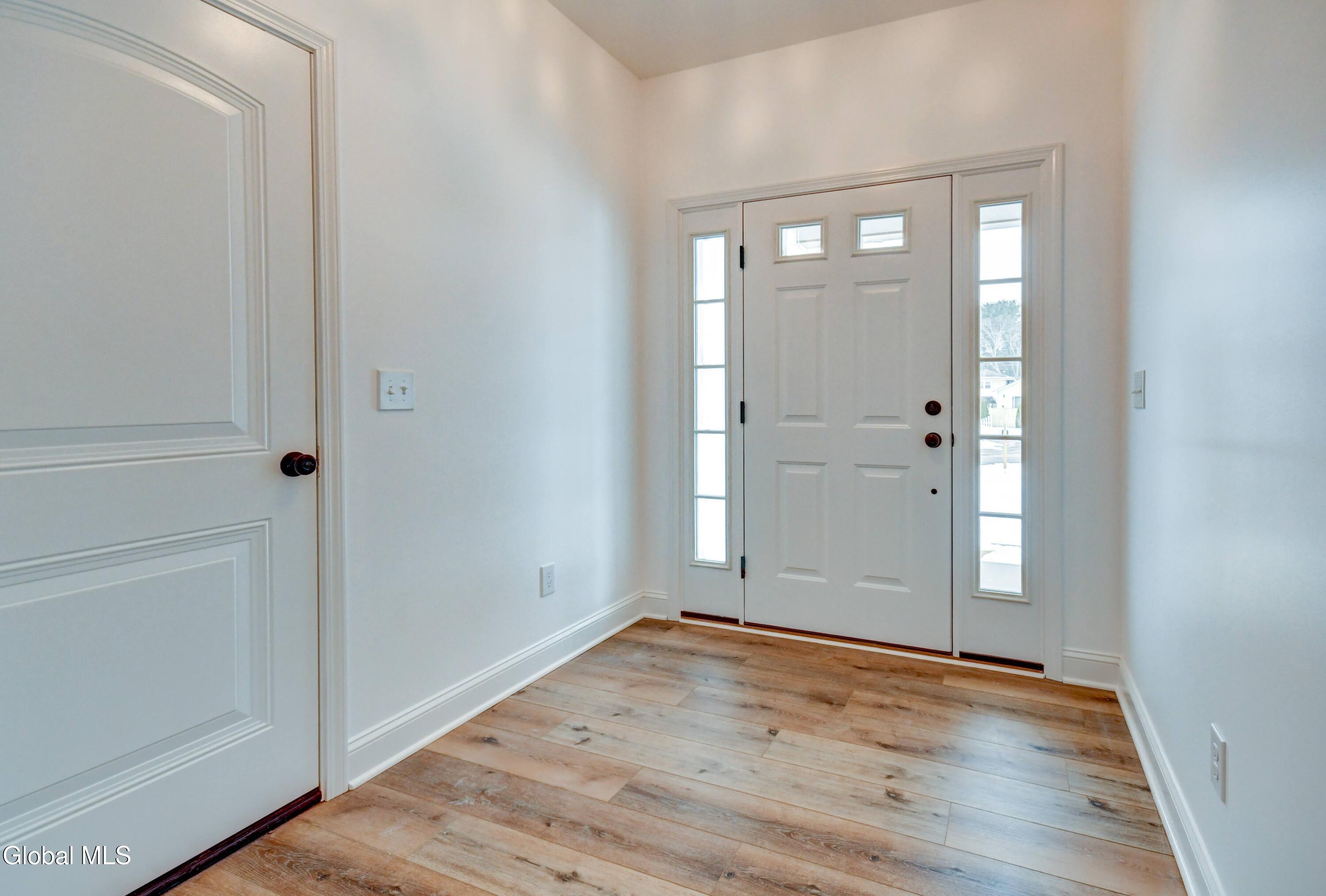 102 Anna Court Schenectady NY 12306