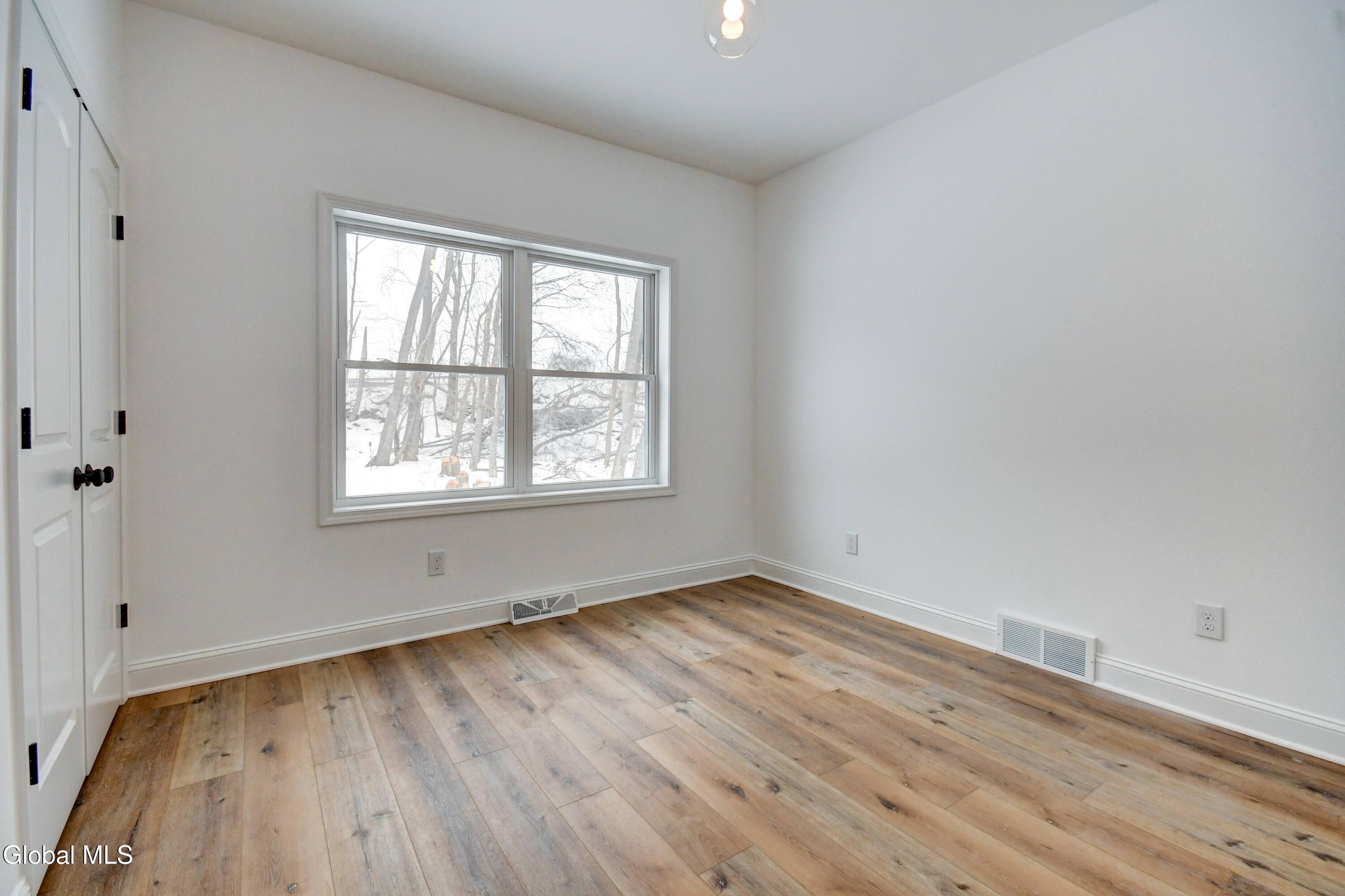 102 Anna Court Schenectady NY 12306