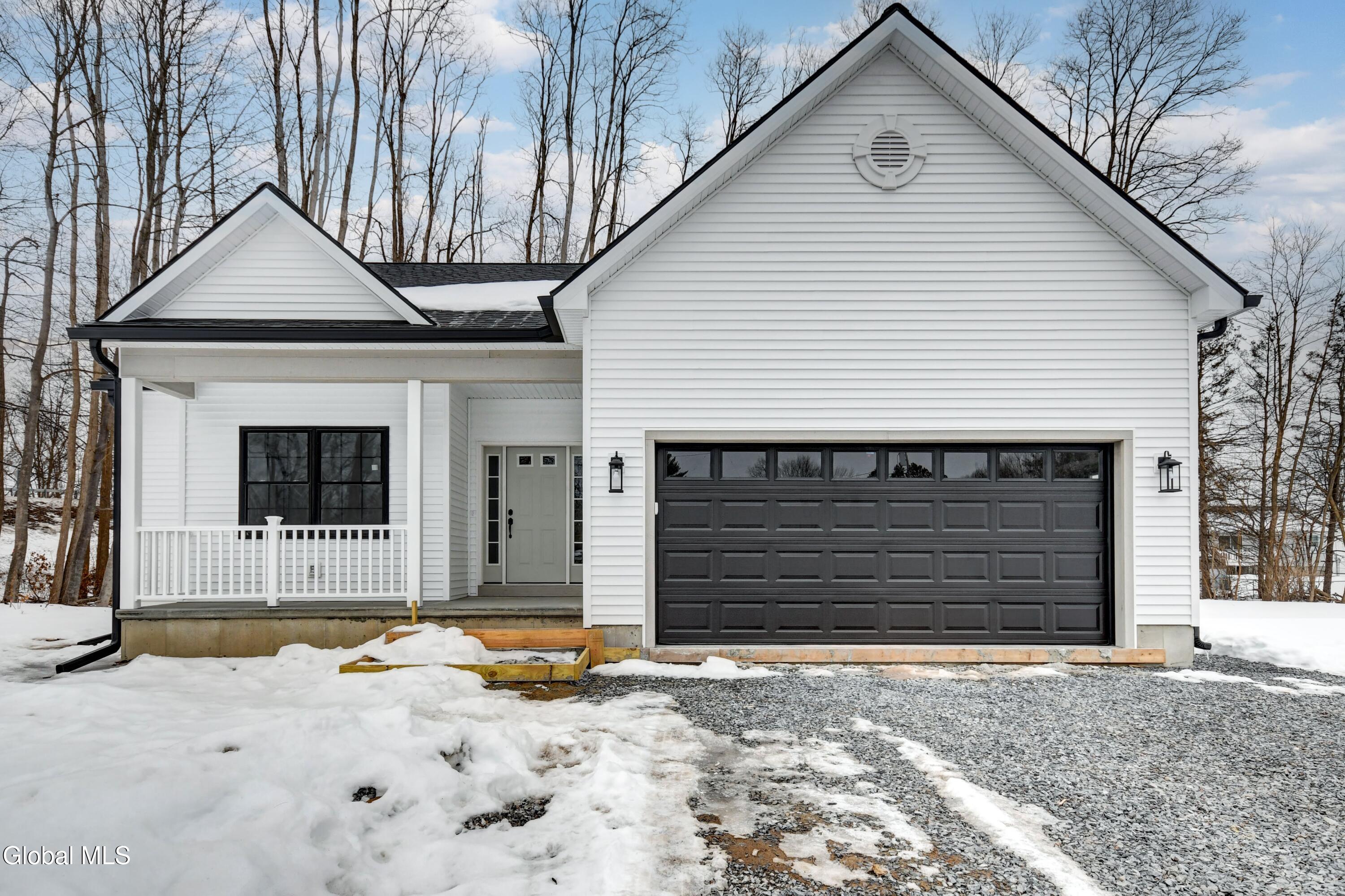 102 Anna Court Schenectady NY 12306