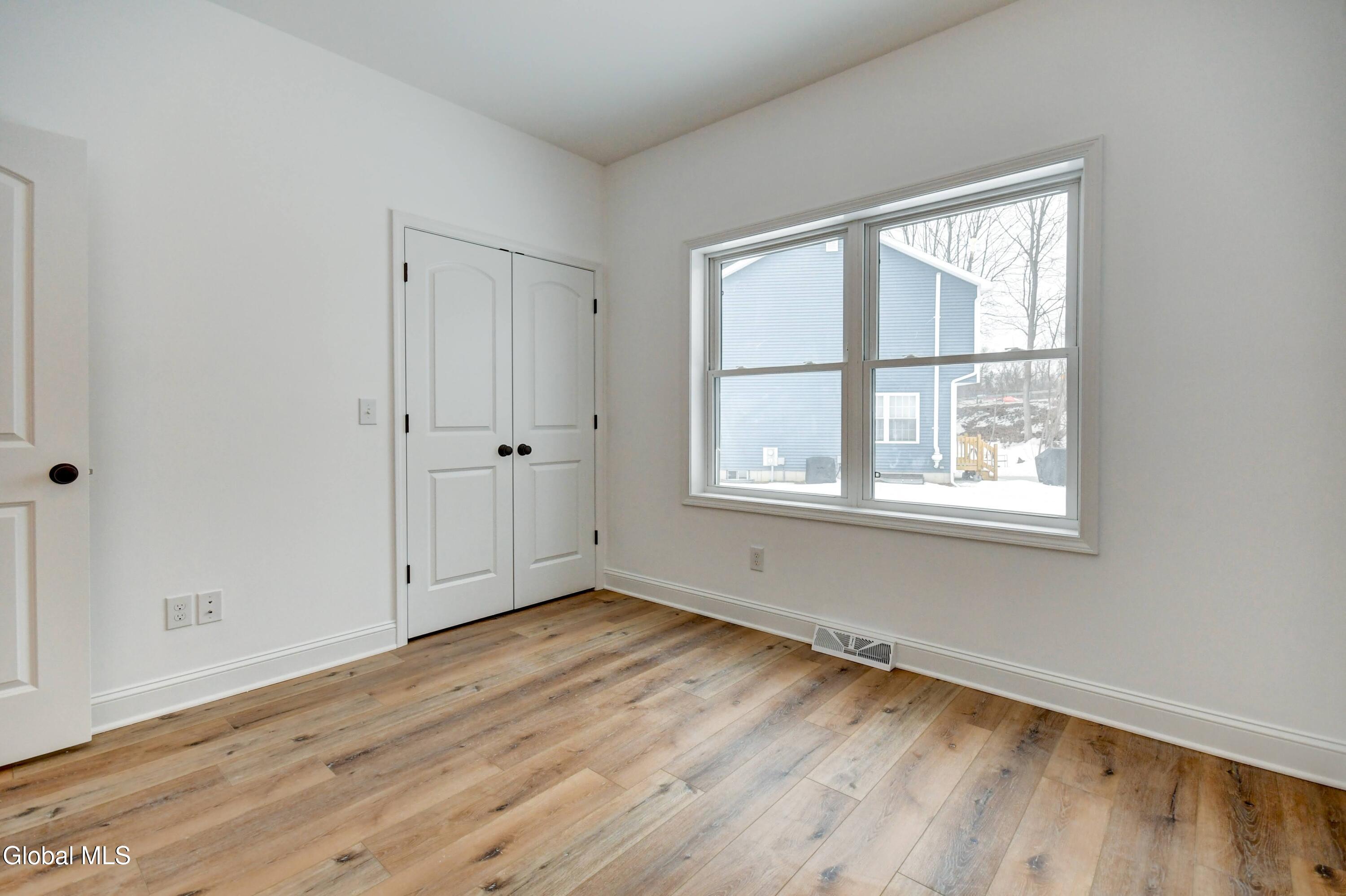 102 Anna Court Schenectady NY 12306
