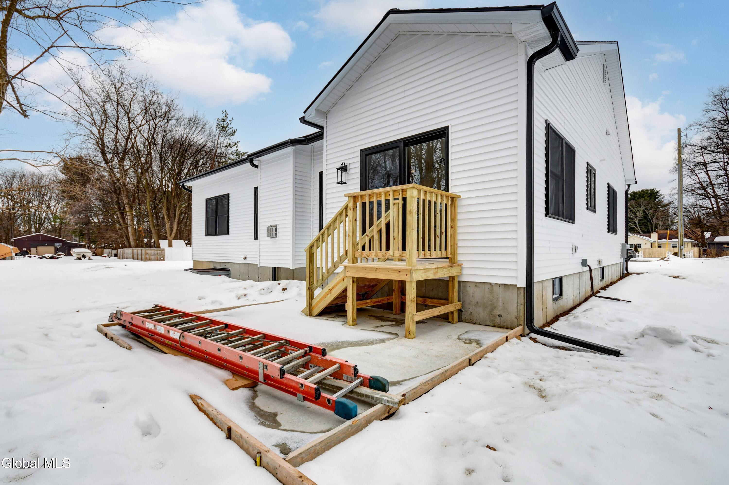 102 Anna Court Schenectady NY 12306