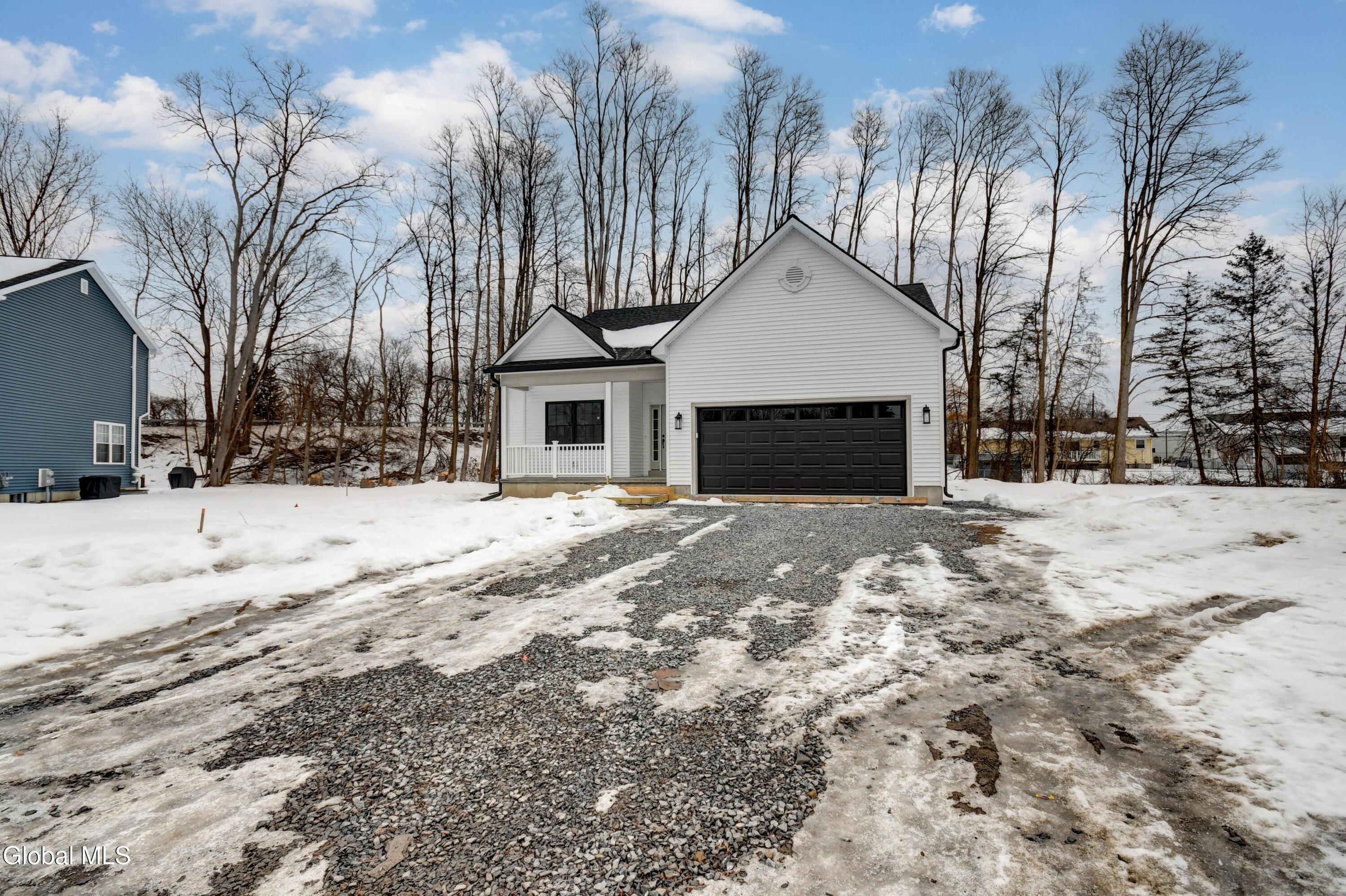 102 Anna Court Schenectady NY 12306