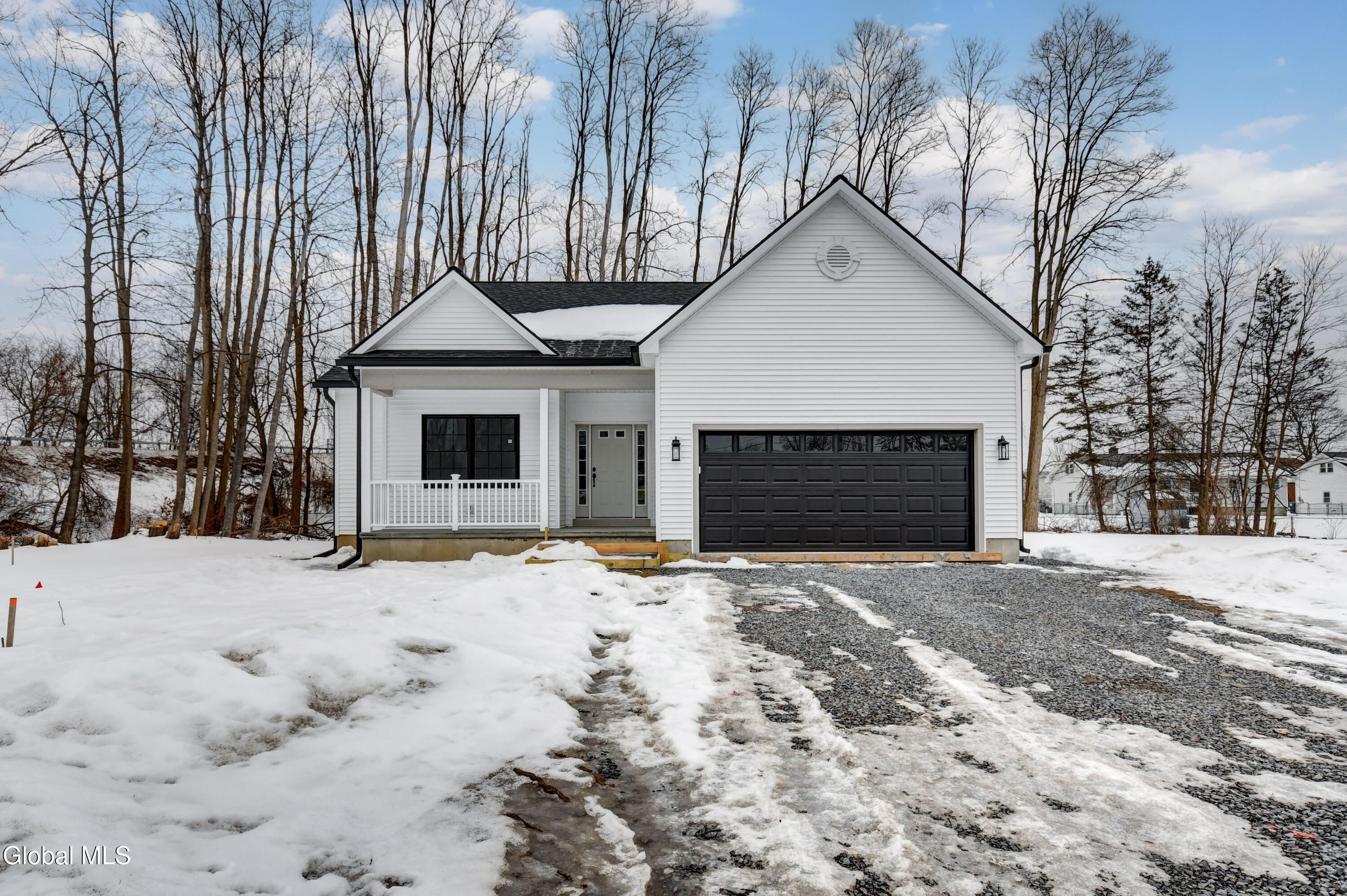 102 Anna Court Schenectady NY 12306
