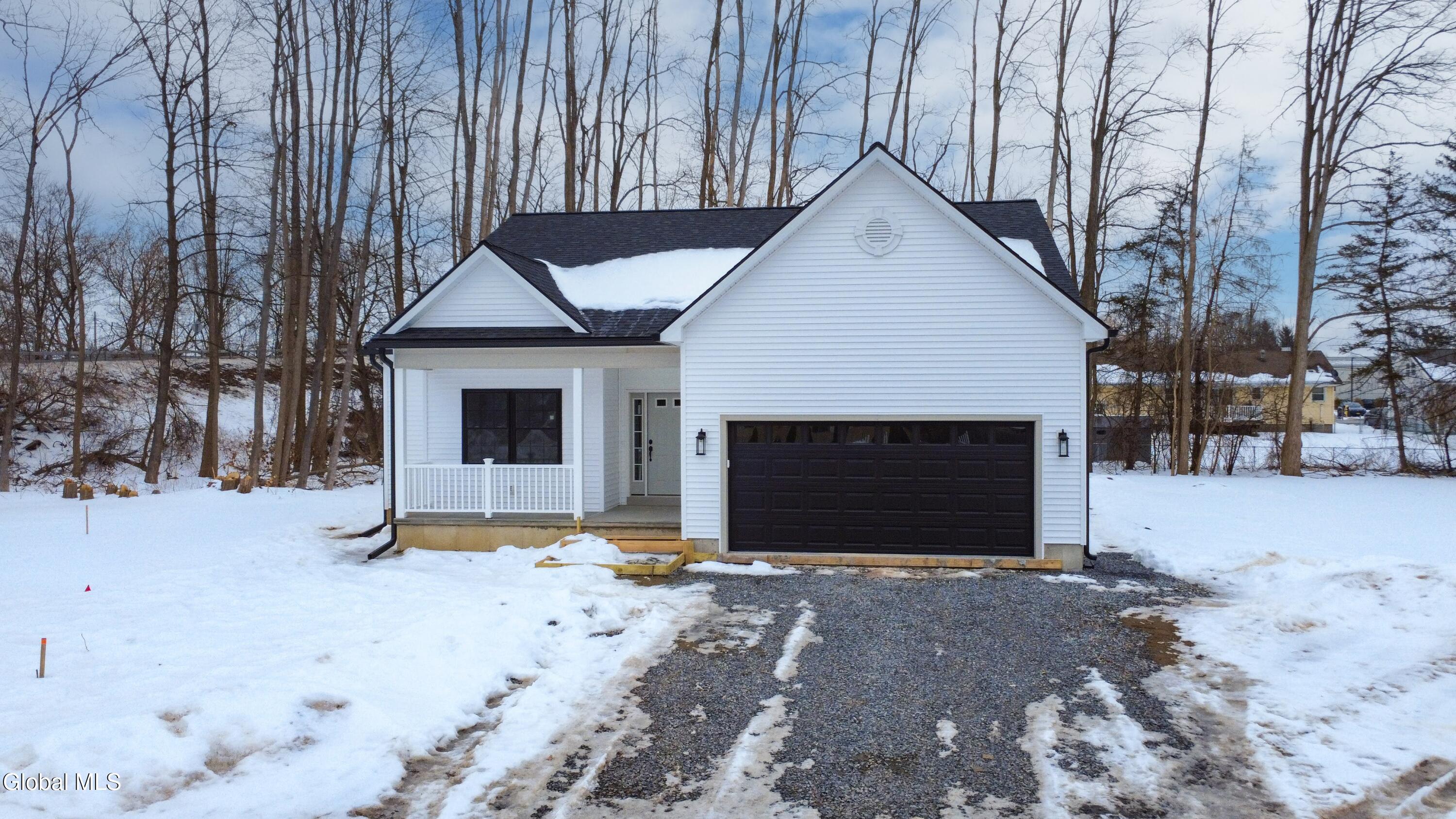 102 Anna Court Schenectady NY 12306