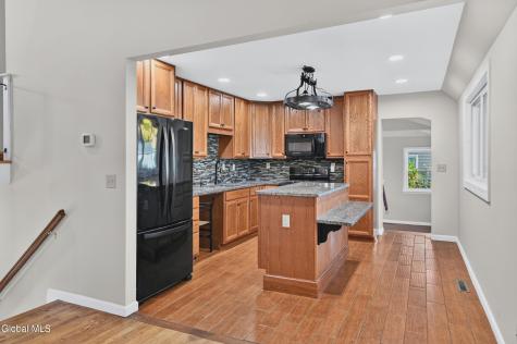 9 Ridgewood Lane Glenville NY 12302