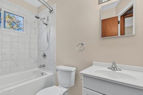 9 Ridgewood Lane Glenville NY 12302