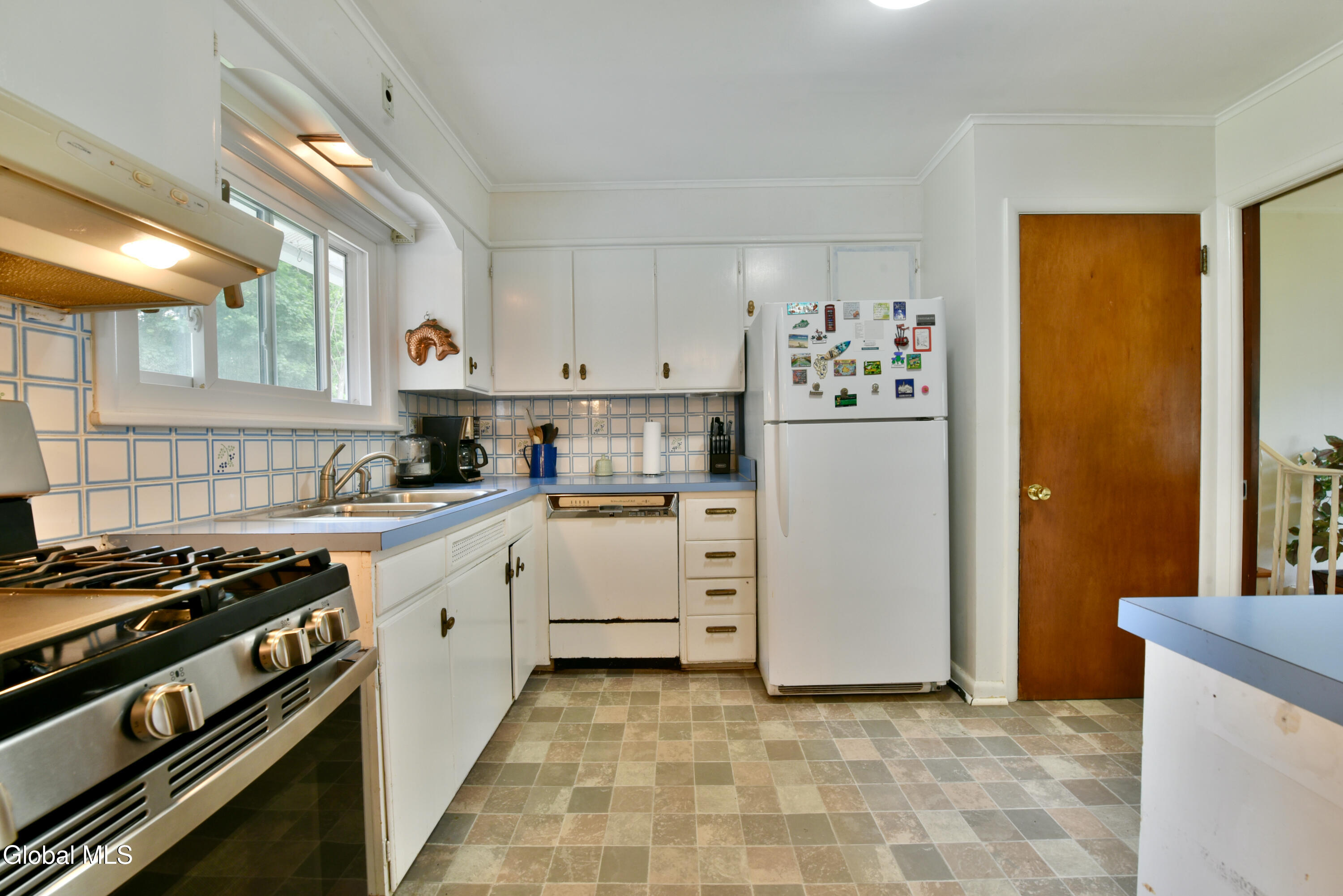 10 Eastland Avenue Gloversville NY 12078