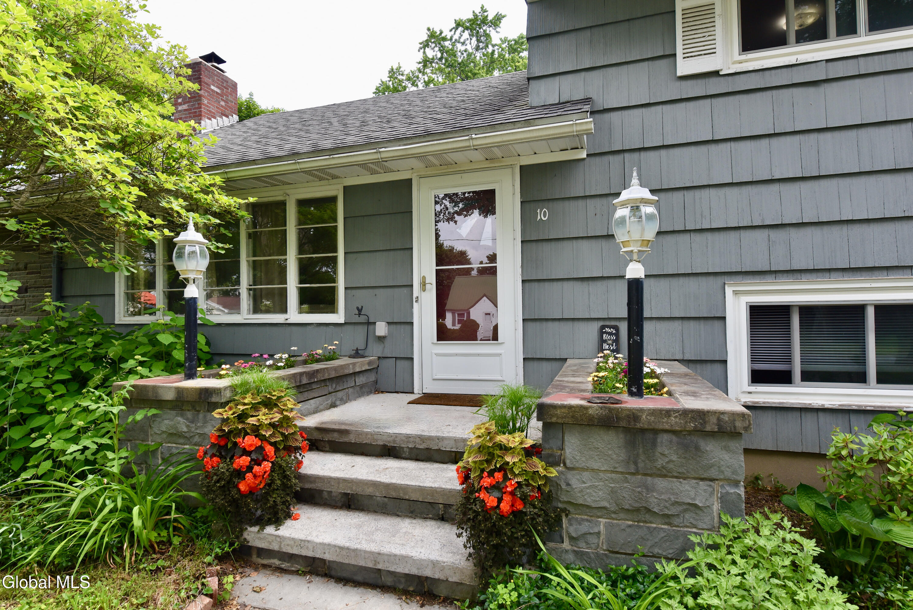 10 Eastland Avenue Gloversville NY 12078