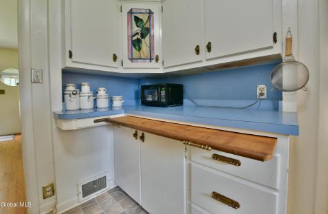 10 Eastland Avenue Gloversville NY 12078