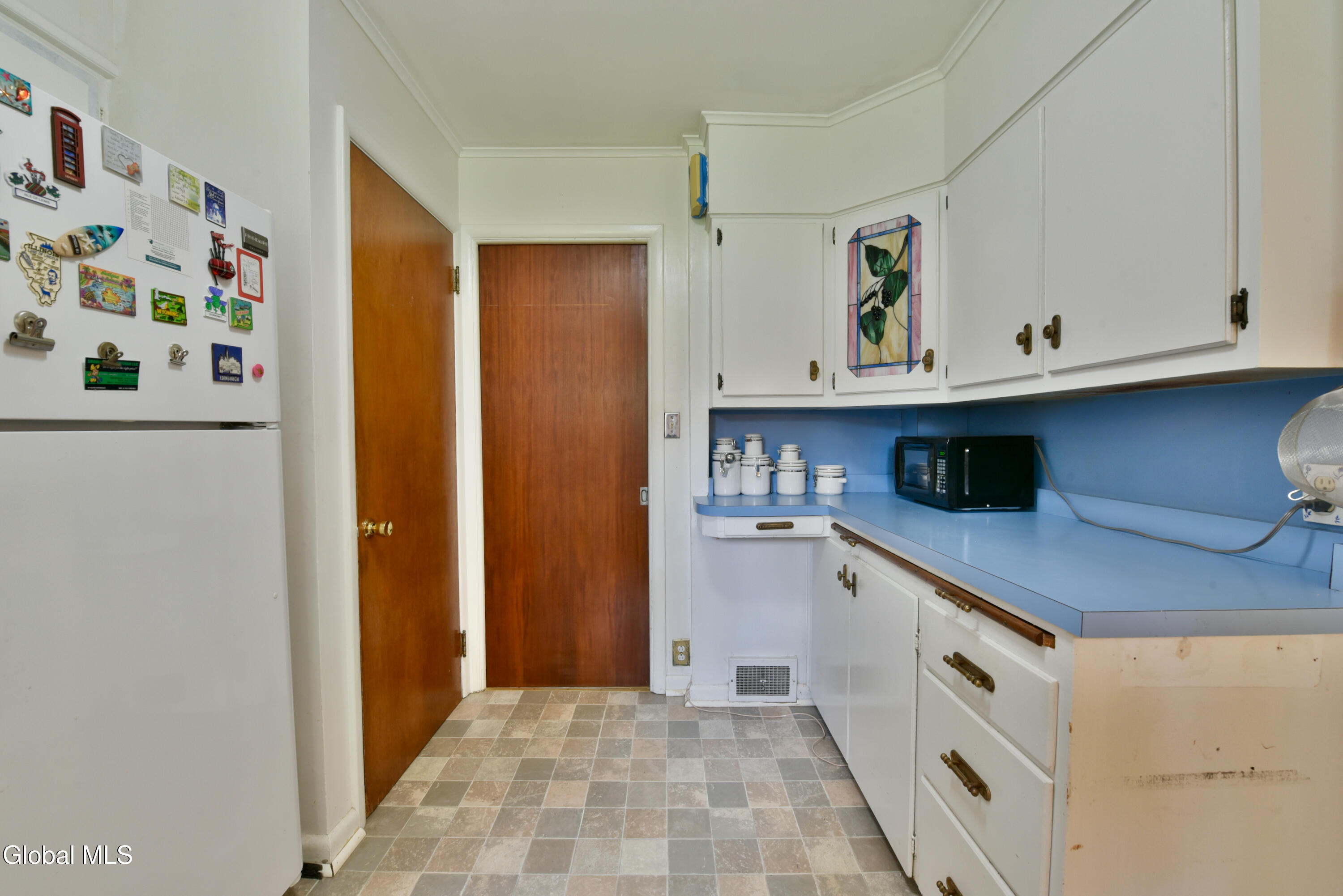 10 Eastland Avenue Gloversville NY 12078