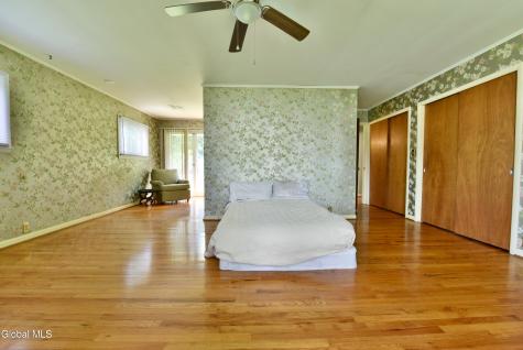 10 Eastland Avenue Gloversville NY 12078