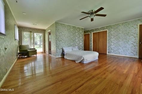 10 Eastland Avenue Gloversville NY 12078